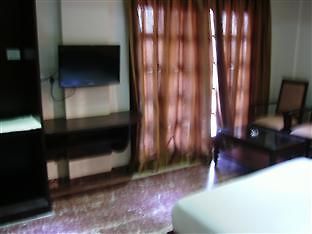 Suvarna Samphala Inn Бангалор Екстериор снимка